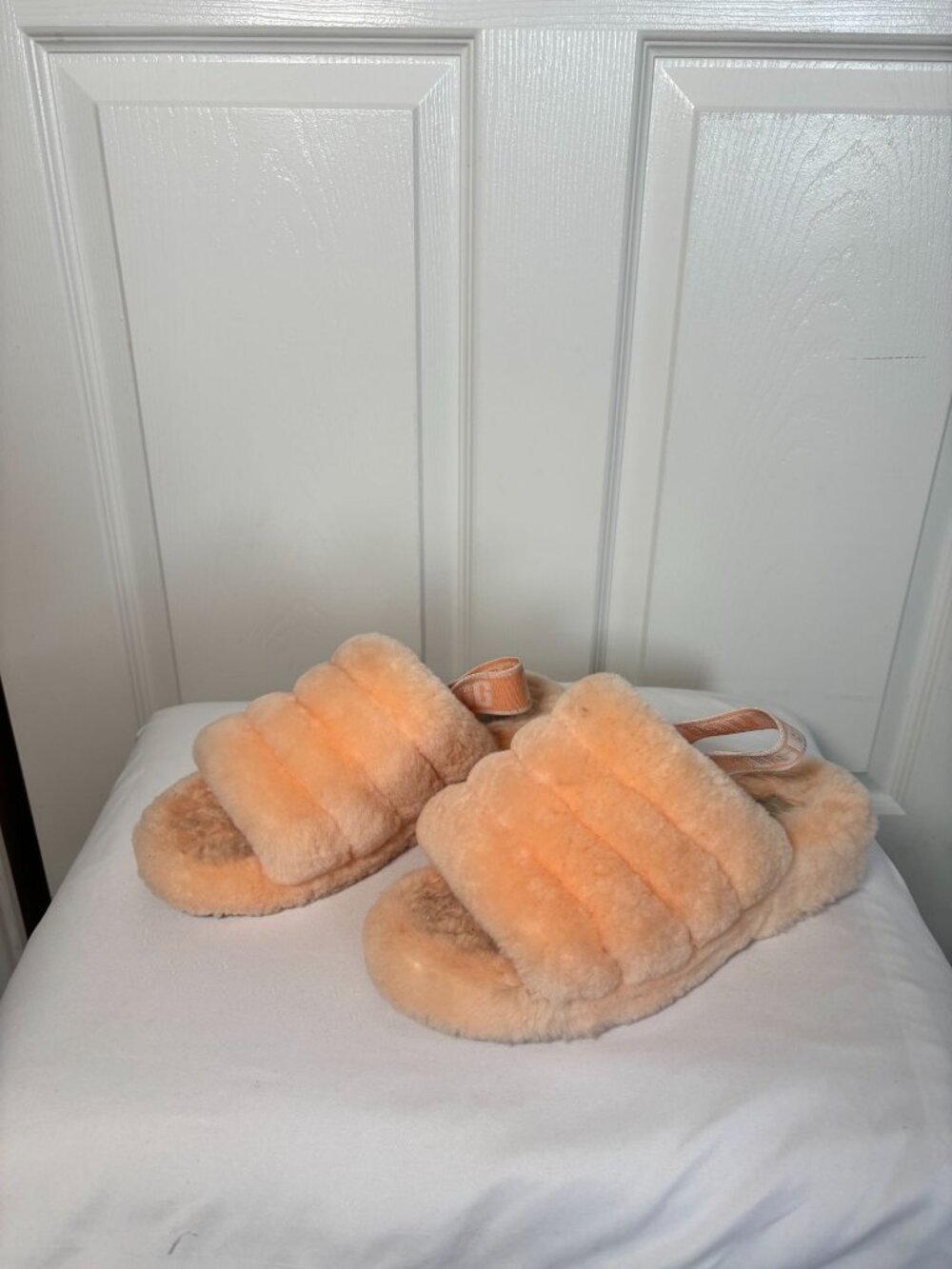 UGG fluffy platform slingback slippers in a soft peachy nude color Size 7